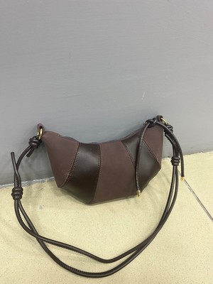 Croissant Deri ve Süet Detaylı Omuz ve Çapraz Çanta Moka