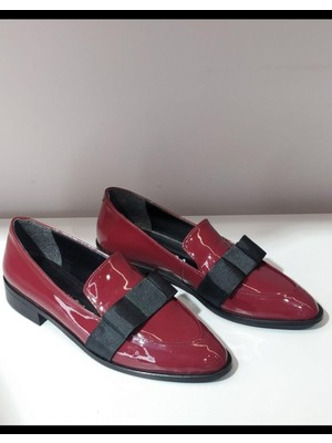 Emienza Larlo 1.sınıf Rugan Deri Kurdela Fiyonk Detaylı Bayan Babet