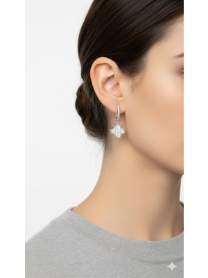 925 Ayar Gümüş Kadın Küpesi