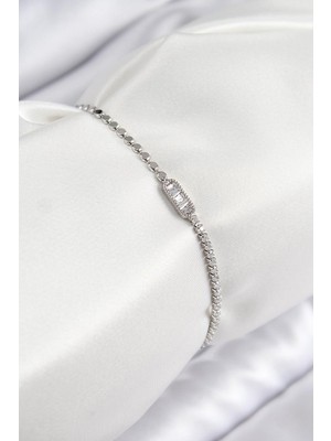 Inure Jewelry Pirinç Zirkon Taşlı Dikdörtgen Model Ezme Zincir Gümüş Renk Kadın Bileklik
