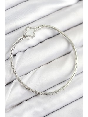 Inure Jewelry Pirinç Charm Zirkon Taşlı Yonca Model Gümüş Renk Kadın Bileklik