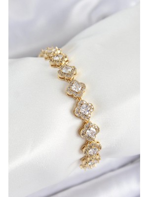 Inure Jewelry Pirinç Zirkon Taşlı Yonca Baget Model Gold Renk Vıp Seri Kadın Bileklik