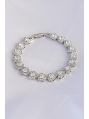 Inure Jewelry Vip Seri Pirinç Zirkon Taşlı Gümüş Renk Kalp Model Bileklik