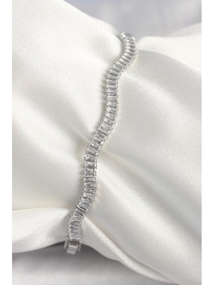 Inure Jewelry Pirinç Gümüş Renk Su Yolu Zirkon Taşlı Model Kadın Bileklik