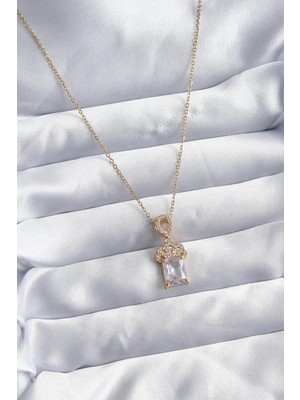 Inure Jewelry 316L Çelik Zincir Gold Renk Zirkon Taşlı Taç Model Kadın Kolye