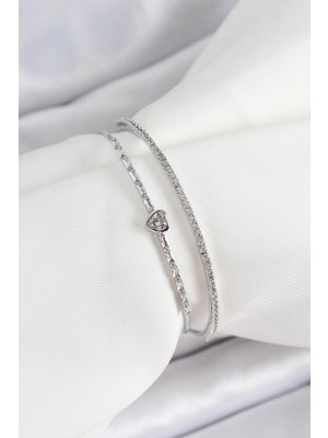 Inure Jewelry Pirinç Gümüş Renk Zirkon Taşlı Kalp Detaylı Kadın Bileklik
