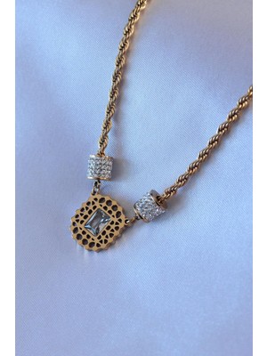 Inure Jewelry 316L Çelik Gold Renk Lotus Model Zirkon Taşlı Burgu Zincir Kadın Kolye