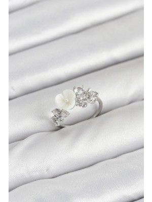 Inure Jewelry Pirinç Gümüş Renk Çiçek Model Zirkon Taşlı Kadın Yüzük