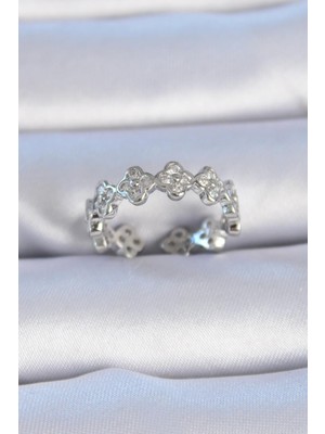 Inure Jewelry Pirinç Gümüş Renk Zirkon Taşlı Yonca Model Kadın Yüzük