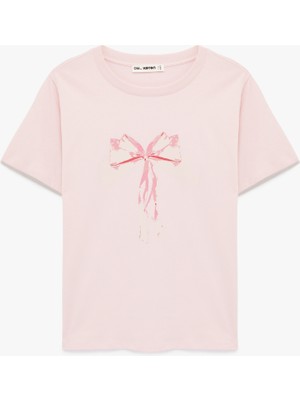 Koton Kısa Kollu Bisiklet Yaka Pamuklu Fiyonk Baskılı Tişört