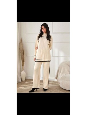 Moda Paketi Triko Şerit Detaylı Takım