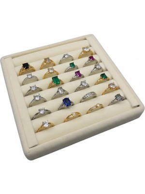 Megass Dekor Süet Kumaş Krem Renk 15 cm / 15 cm Yüzük Sergileme Standı