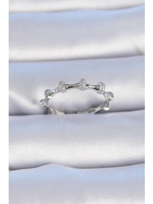 Inure Jewelry Pirinç Gümüş Renk Zirkon Taşlı Kadın Yüzük