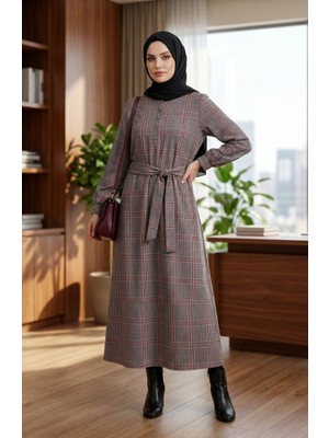 Ekose Desenli Kuşaklı Tesettür Elbise 2219-02 Gri Kırmızı