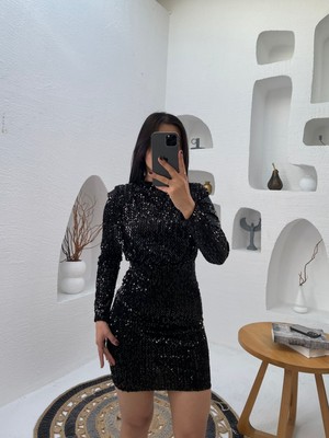 Nida Boutique Yarım Balıkçı Yaka Uzun Kollu Kısa Pulpayet Elbise