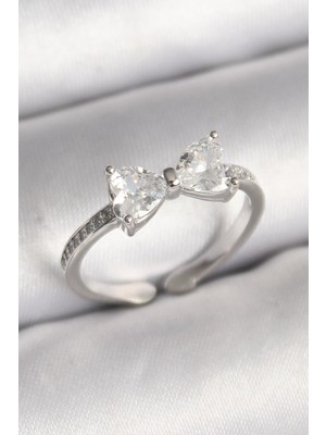 Inure Jewelry Pirinç Gümüş Renk Zirkon Taşlı Kalp Fiyonk Model Kadın Yüzük