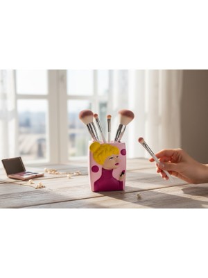 Kelebek Rüyası Sanat Atölyesi Dekoratif Rujlu Kız Fırçalık,kalemlik (Pembe)