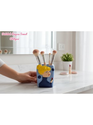 Kelebek Rüyası Sanat Atölyesi Dekoratif Rujlu Kız Fırçalık,kalemlik (Mavi)