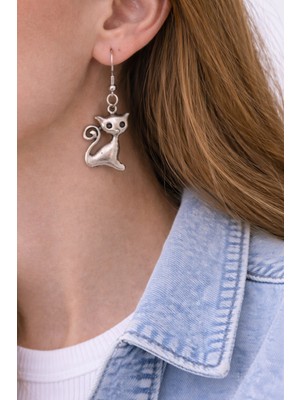 Herşey Nota Sevimli Kedi Figürlü Gümüş Renk Sallantılı Günlük Kadın Küpe