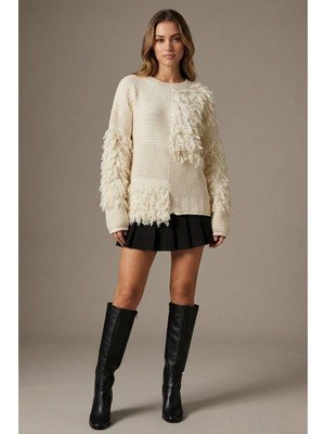 Newco Kadın Ekru Püskül Detaylı Oversize Triko Kazak