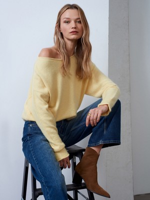 Dilvin 10854 Kayık Yaka Yumuşak Dokulu Kazak-Sarı