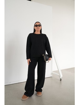 Özge Özgenç Kendinden Fitilli Triko Bluz Takım