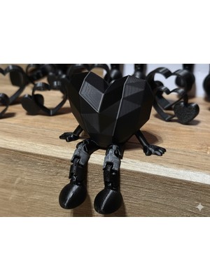 Sora Design Dekoratif Kırmızı Geometrik Kalp Figür Oturan Süs Obje Lowpoly