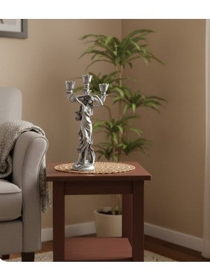 Akua Estetik ve Zarafetin Buluşması: Figürlü Üçlü Şamdan