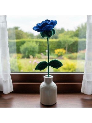 Uretti - Tuğba 9352 El Örgüsü Yapraklı Model Gül