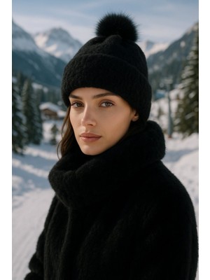 Yake Store  Ponponlu Beyaz Içi Yünlü Ithal Bere BERE1136 - Siyah