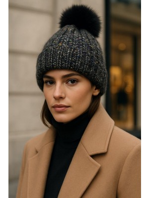Yake Store  Kadın Siyah Ponponlu Yünlü Bere BERE1142 - Siyah