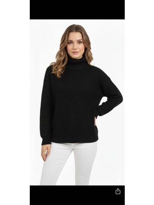 Siyah Bogazlı Kazak