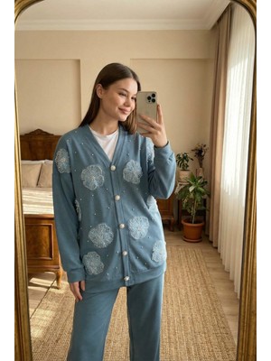 Kirazca Butik Inci Detaylı Çiçek Aplikeli Oversize Triko Takım – Şık & Rahat Kadın Ikili Takım