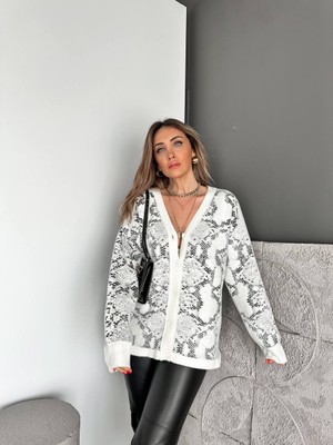 Deva By Gülten Berk Kadın Krem Yılan Desen Kalın Dokulu Hırka