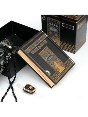 cosangroup Kâbe Desenli Hediyelik Set - Çanta Boy Kur'an-I Kerim, Lüks Tafta Seccade, Tesbih ve Zikirmatik - Çekmeceli Varak Baskılı Özel Kutu