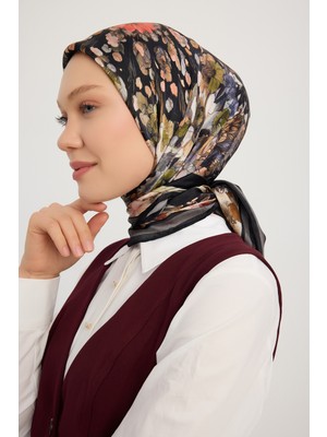 Schaless Çiçek Kozmosu - Siyah - Aurora Desenli Janjan Eşarp - 90X90 cm