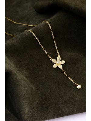 Altın Kaplama 925 Ayar Gümüş Taşlı Beş Yapraklı Inci Çiçek & Taş Sallantılı Kolye
