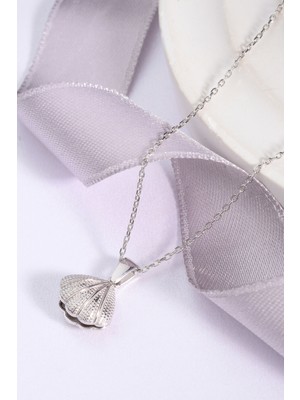 925 Ayar Gümüş Inci Detaylı Istiridye Kolye