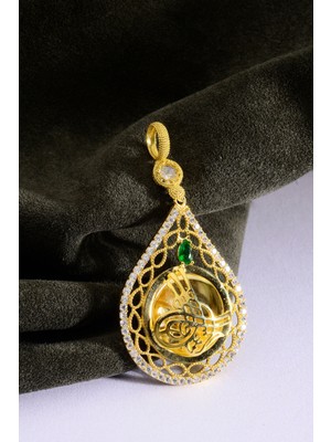 925 Ayar Gümüş 22 Ayar Altın Kaplama Zümrüt Taşlı Damla Çerçeveli Tuğralı Altın Kolye Ucu