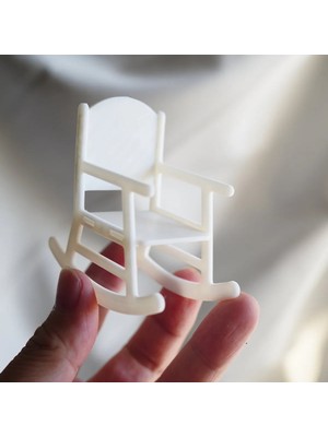 Sora Design Dekoratif Mini Sallanan Sandalye Modeli Masaüstü Maket ve Süs Eşyası