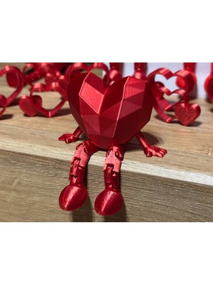 Sora Design Dekoratif Kırmızı Geometrik Kalp Figür Oturan Süs Obje Lowpoly