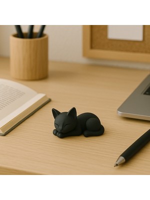 Sora Design Siyah Uyuyan Kedi Figürü, Dekoratif Low Poly Masaüstü ve Pencere Süsü