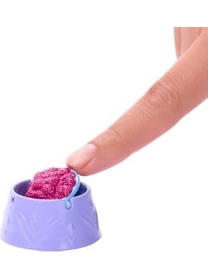 Storemax Mattel Karlar Ülkesi Bebek ve Yavru Ayıcık Figürü, Ayıcığın Yatağı ve Battaniyesi Dahil 4 Aksesuar, JFG16