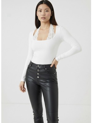 Avakado Boyunda Bağlamalı Dantel Detaylı Uzun Kollu Bluz