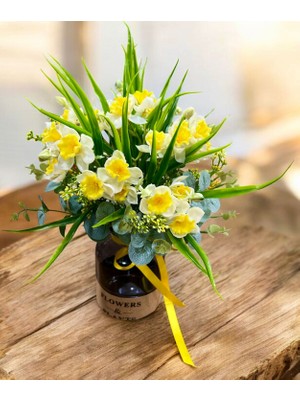 Sedosh Home Vision Cam Vazoda Nergis (Sarı-Beyaz) Aranjmanı