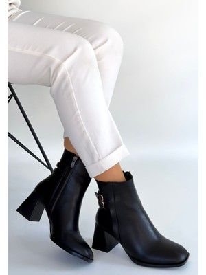 Alfaze Yandan Fermuarlı Topuklu Bot Siyah Topuk Boyu 5,5 cm