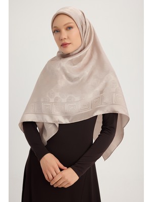 A1111 Jakarlı Parlak Saten Eşarp 110X110CM - Bej