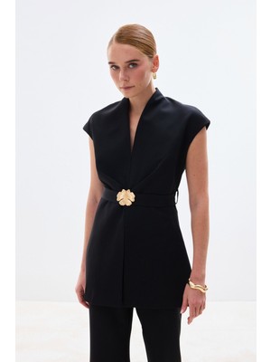 Sateen Aksesuar Kuşaklı Kolsuz Bluz - Siyah