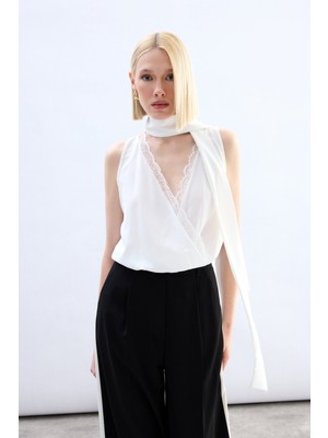 Sateen Dantel Detaylı Bodysuit Bluz - Ekru