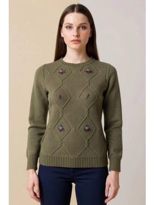 Desen Triko Kadın Sıfır Yaka Önü Baklavalı Nakış Işlemeli Kazak 25208 Haki